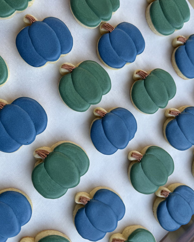 Example: blue and green pumpkin cookies